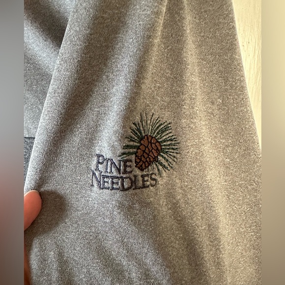 Johnnie-O Men's Gray Hoodie Shirt with Pine Needles Golf Course Logo - Picture 3 of 7